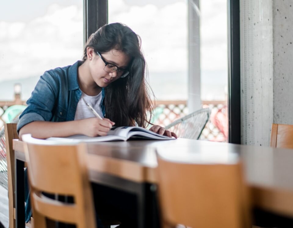 Criando o ambiente ideal em casa para estudar para concursos Criando o ambiente ideal em casa para estudar para concursos