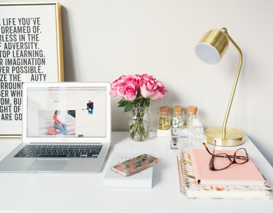 Como melhorar a produtividade do home office com organização eficiente Como melhorar a produtividade do home office com organização eficiente