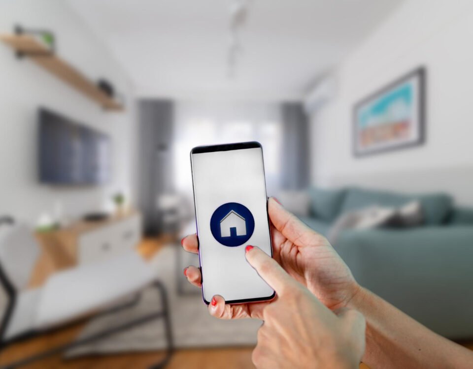 Chatbots no WhatsApp podem ajudar na segurança residencial? Chatbots no WhatsApp podem ajudar na segurança residencial?