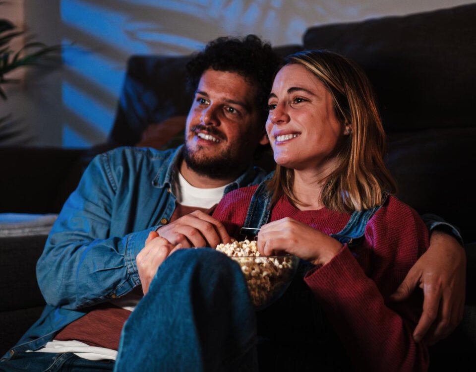 Cinema em casa eficiente: som, ruído e consumo de energia