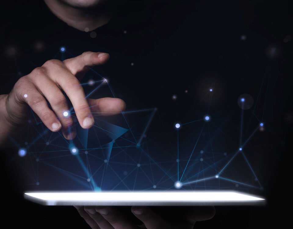 Virtualização e automação residencial baseada em servidores Virtualização e automação residencial baseada em servidores