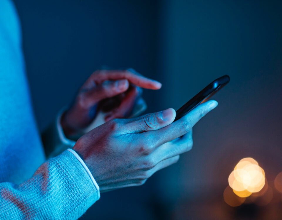 Como evitar golpes ao entrar em grupos pelo diretório do Telegram?