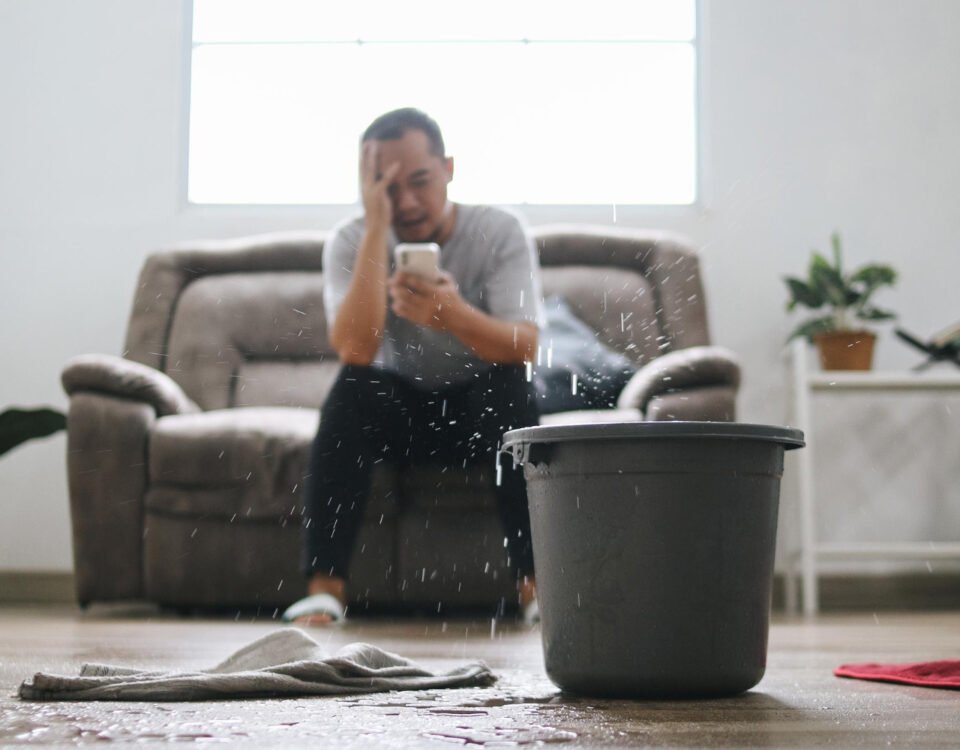 Prestador danificou sua casa: quem responde pelo prejuízo?
