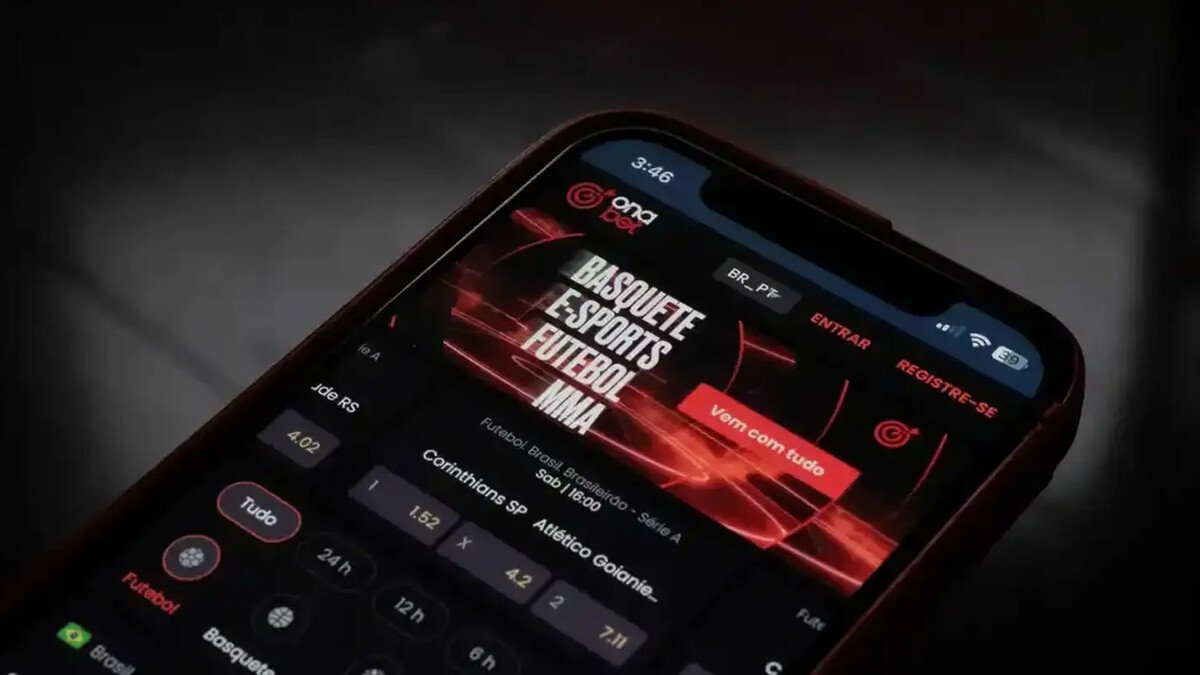 Saldo de bets na Caixa: como não cair em golpe na devolução Tela de celular com aplicativo de apostas